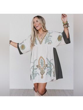 Joiemont Clothing Embroidered Vee Neck Boho Kimono Sleeve Mini Dress SZ S Tan